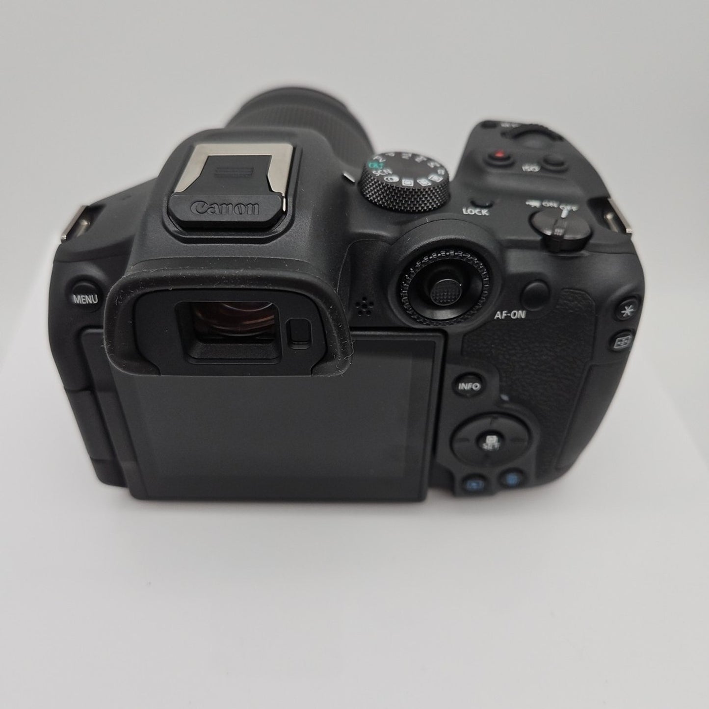 Canon EOS R7 Mirrorless Camera w/RF-S18-150mm f/3.5-6.3 is STM SN1273