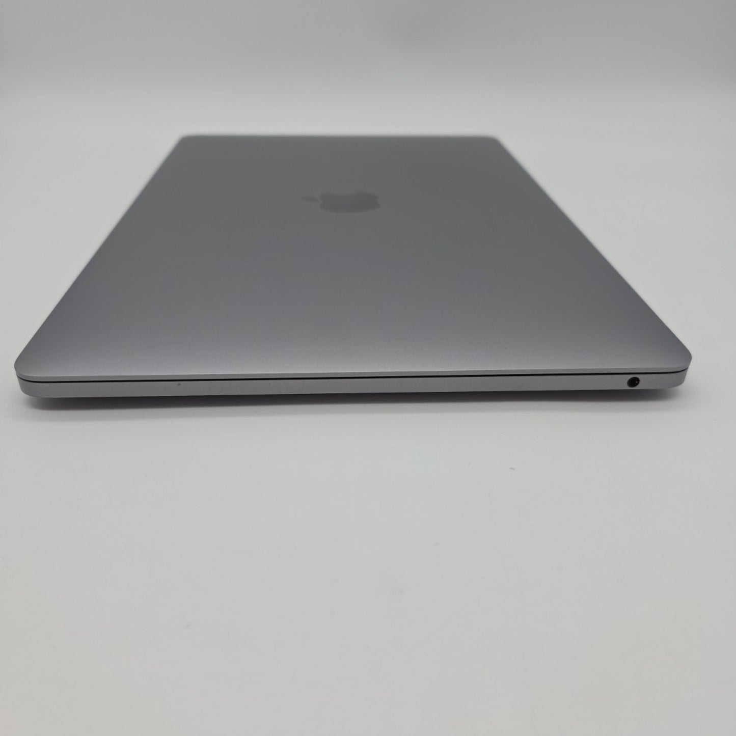 2022 Apple MacBook Pro 13.3" M2 8C GPU 3.5GHz 8GB RAM 512GB SSD A2338 L117