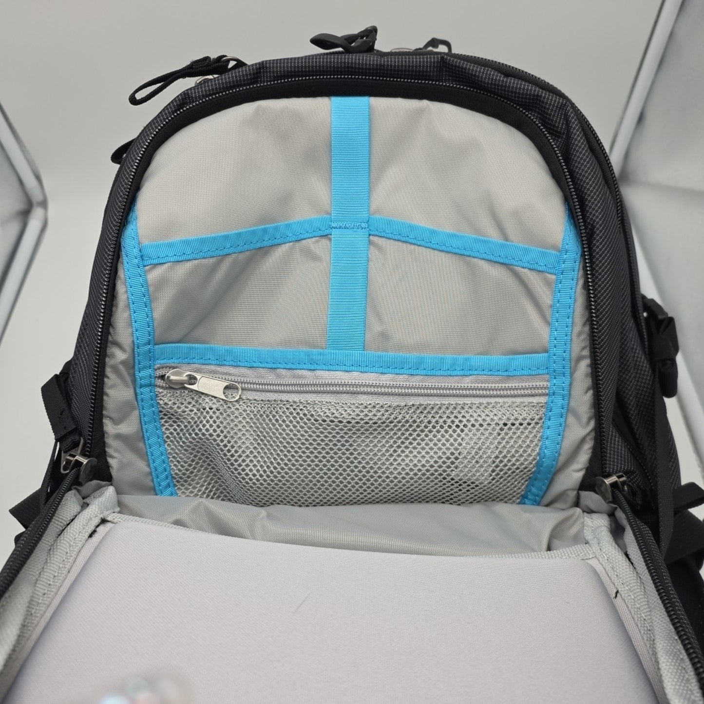 Thule EnRoute Escort 2 Daypack 27L Backpack Protective Laptop Compartment-2