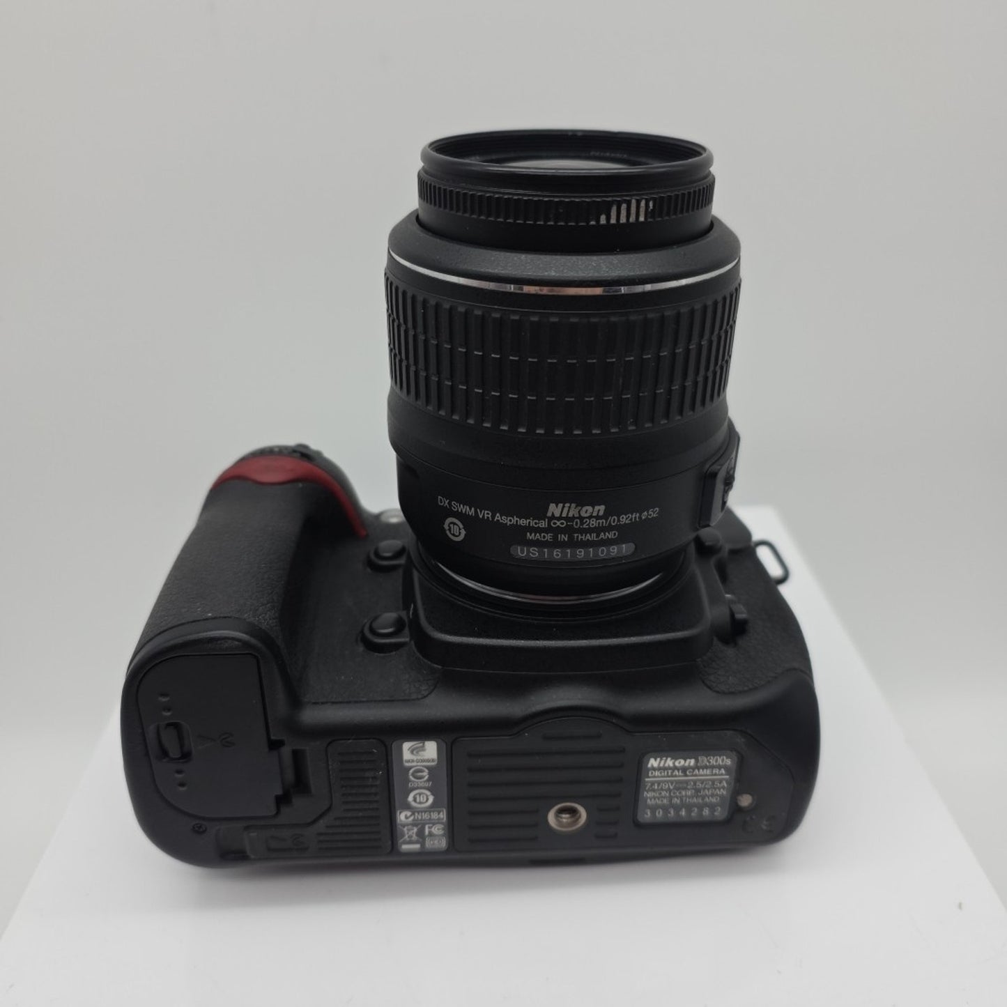 Nikon D300S 12.3MP - DSLR with Nikon 18-55mm VR Lens