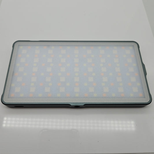 Digipower - Rainbow 135 LED Video Light - Silver 4000mAh battery pack
