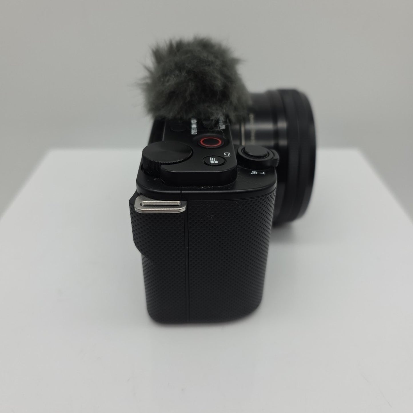 Sony ZV-E10 24MP Mirrorless Digital Camera with Sony P1650mm lens