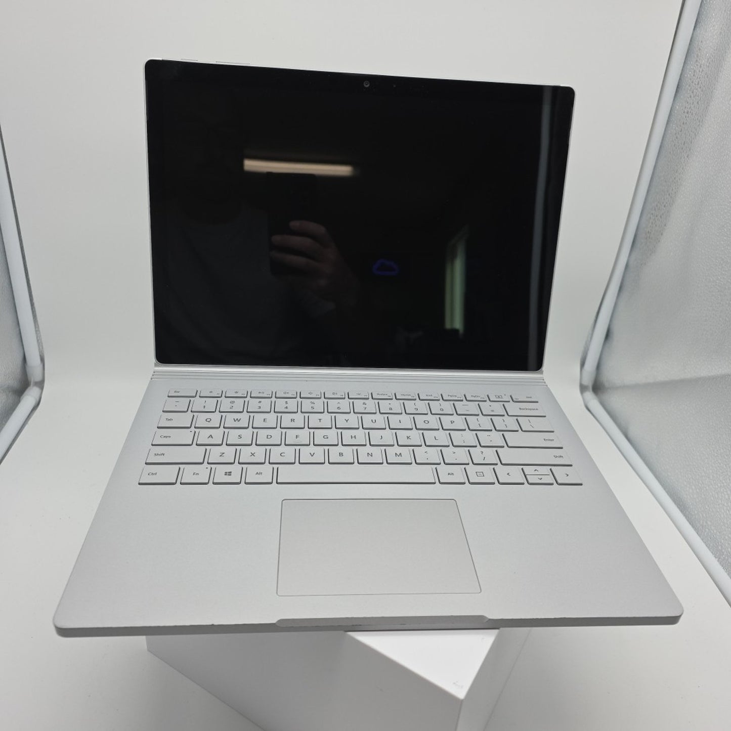 Microsoft Surface Book 2 13.5 I7-8650U GTX 1050 16GB 512GB 13" L82