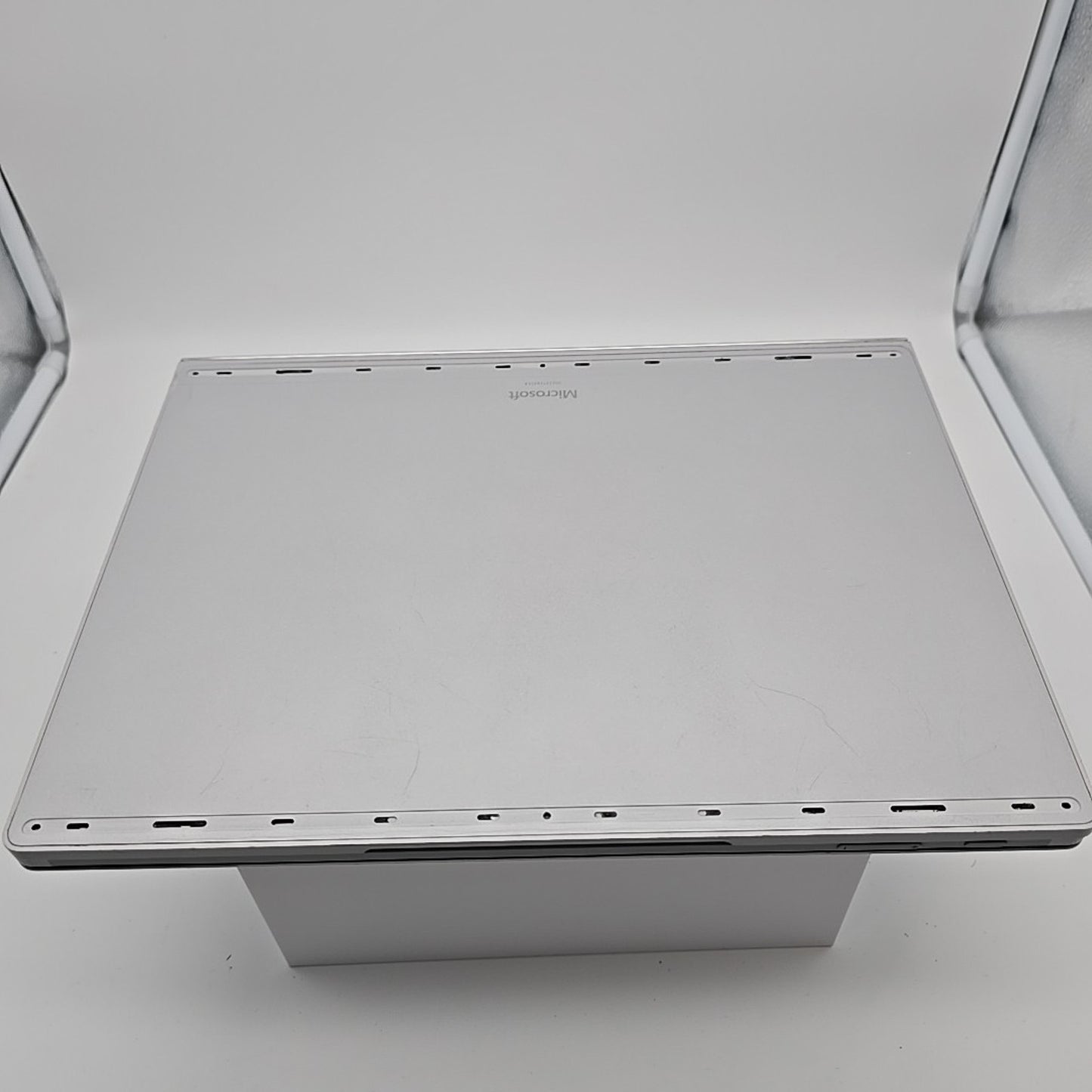 Microsoft Surface Book 2 13.5" i7 256GB SSD 8GB RAM GTX 1050 Excellent - L40