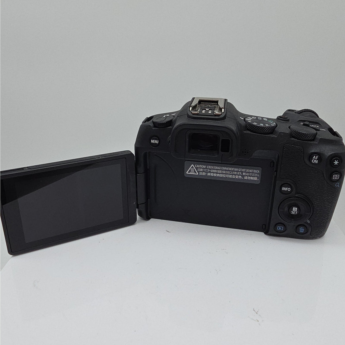 Canon EOS R8 Mirrorless Camera with RF 24-50mm f/4.5-6.3 IS STM SN5932