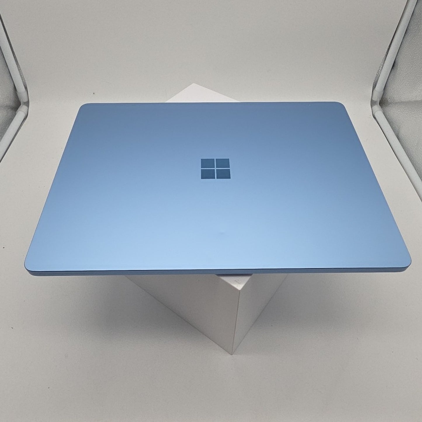 Microsoft Surface Laptop Copilot+ PC 13" Snapdragon X Plus 16GB RAM 512GB L87