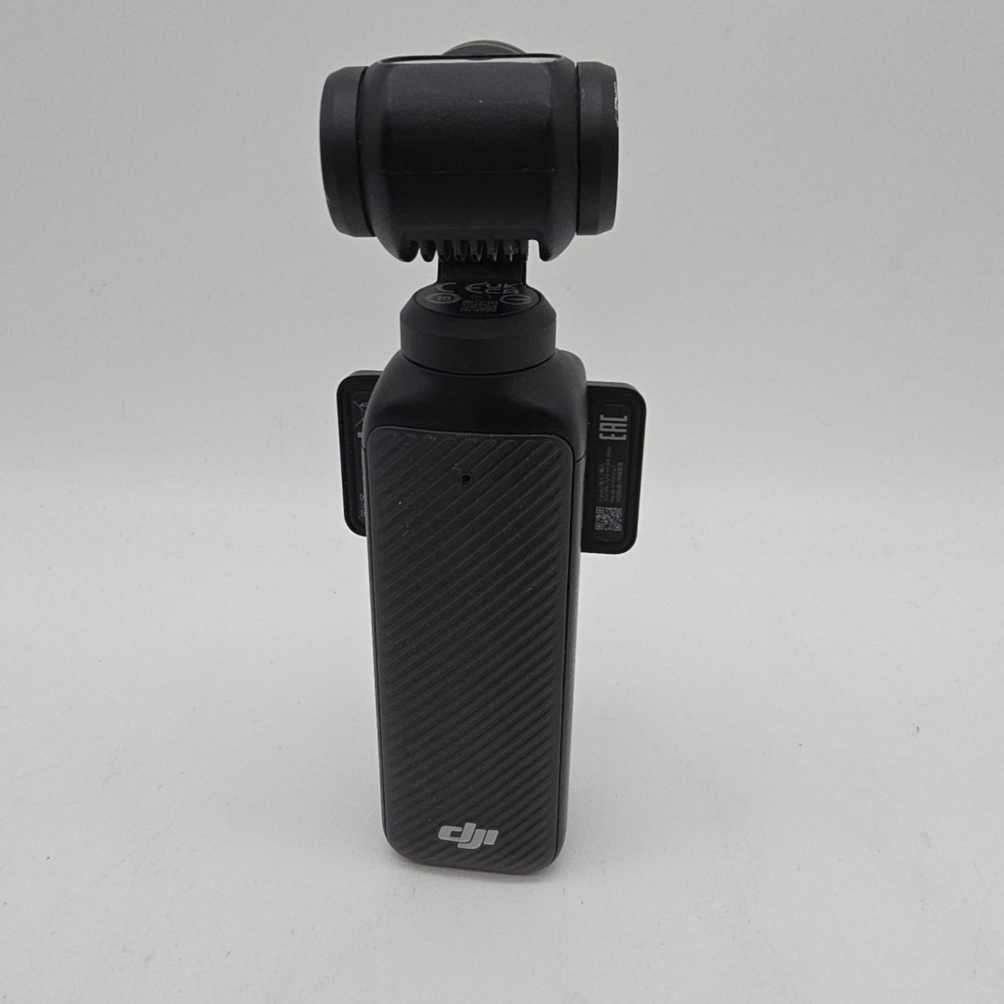 DJI Osmo Pocket 3 4K Handheld Camera with Rotatable Touchscreen SD READER