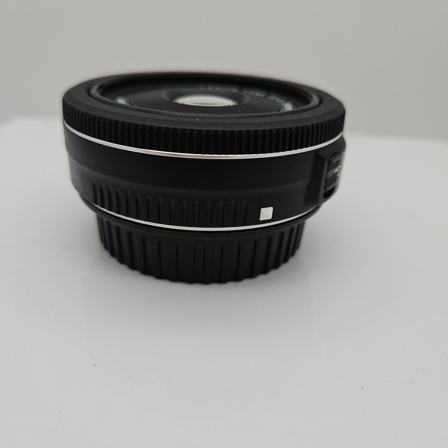 Canon EF-S 24mm f/2.8 STM Lens