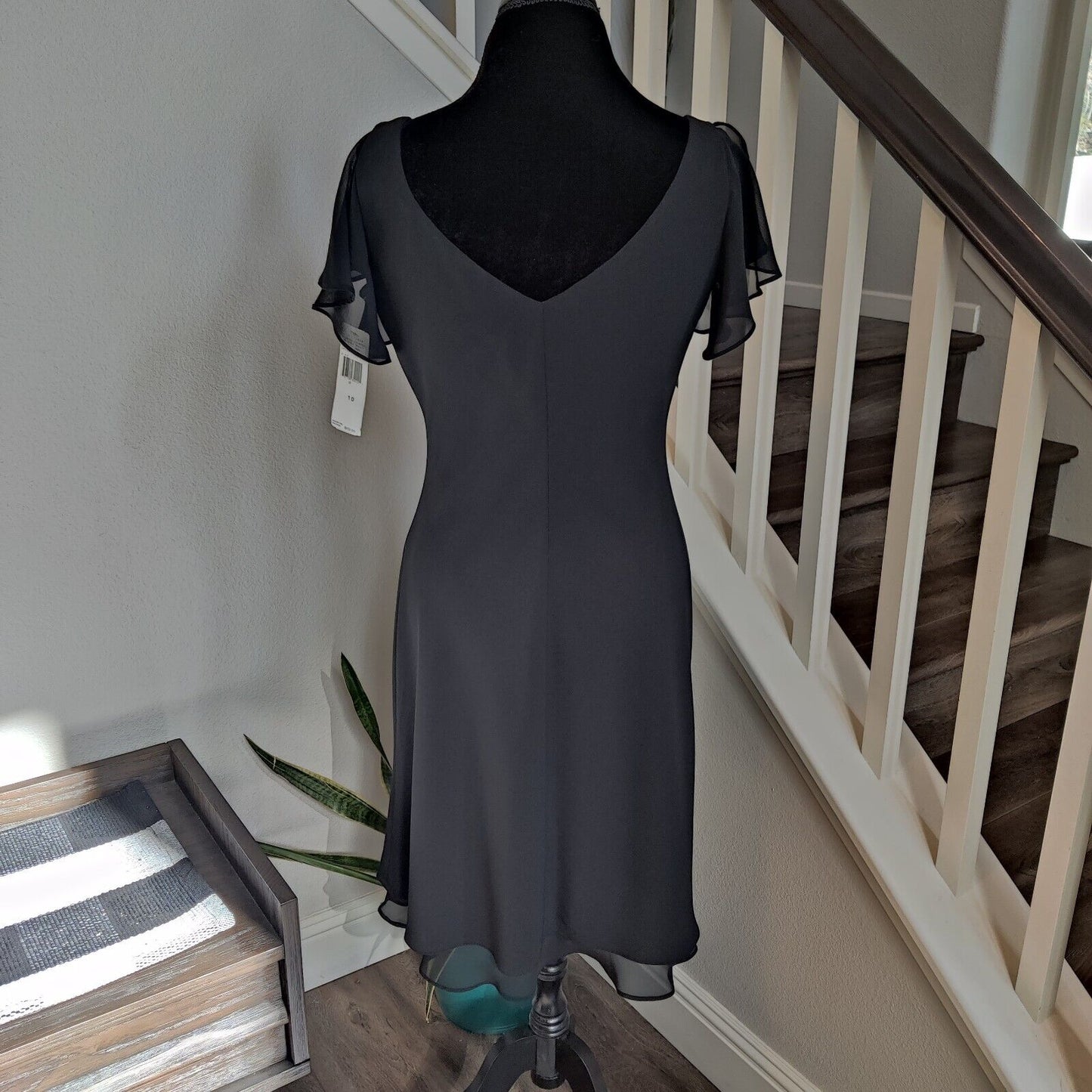 Vintage NWT Jones Wear Shift Dress Size 10 Black Crepe