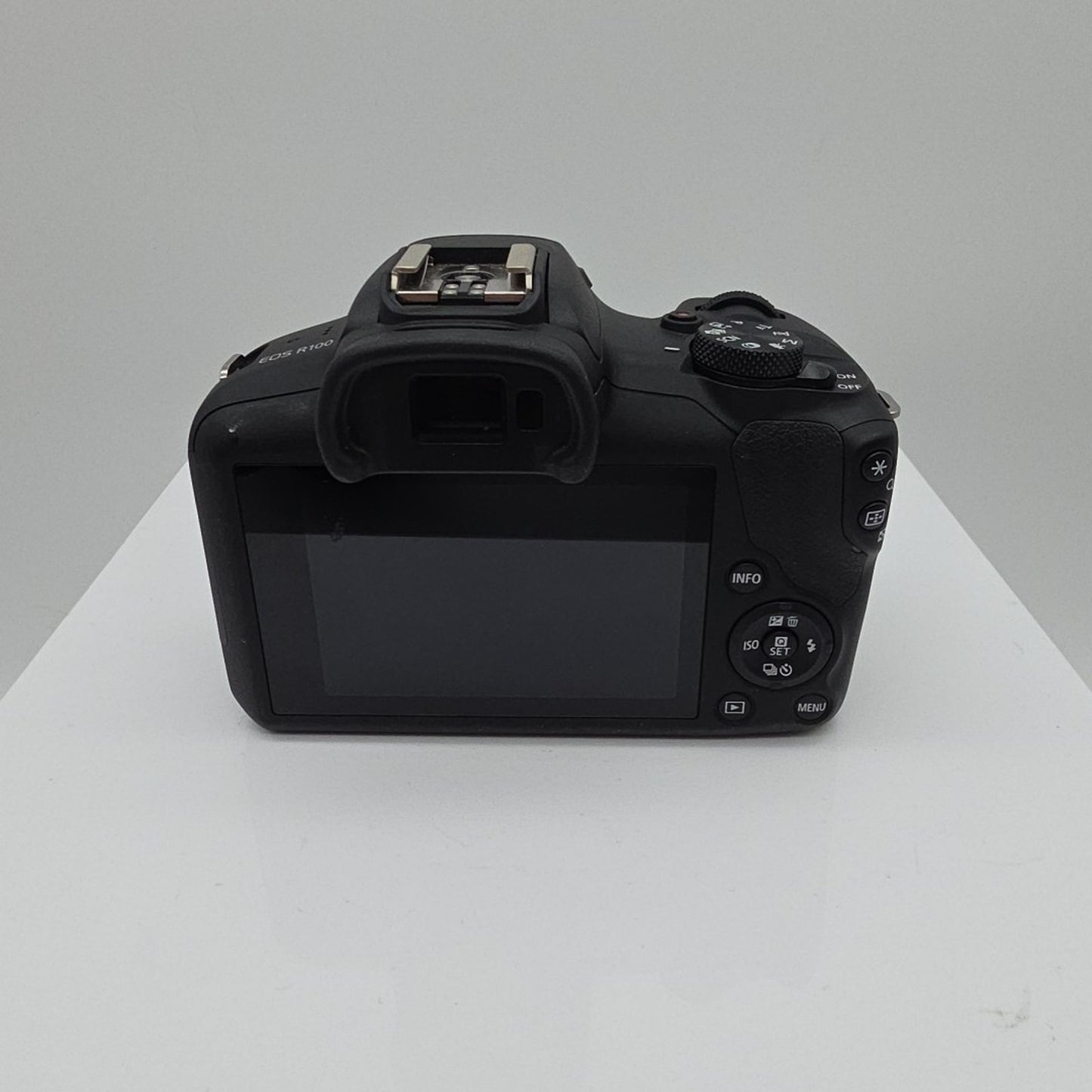 Canon EOS R100 Mirrorless Camera With 18-45mm Lens SN8865