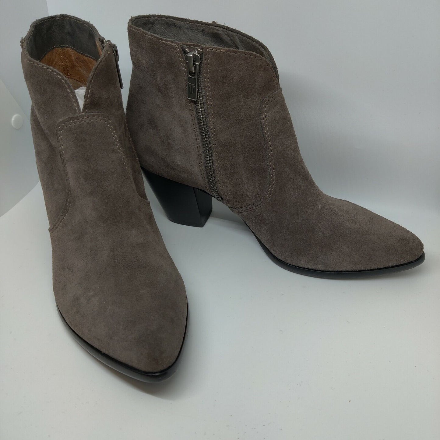 Frye Ankle Boot Bootie Size 7.5 Gray Tan Suede Leather Pointed Toe Heeled