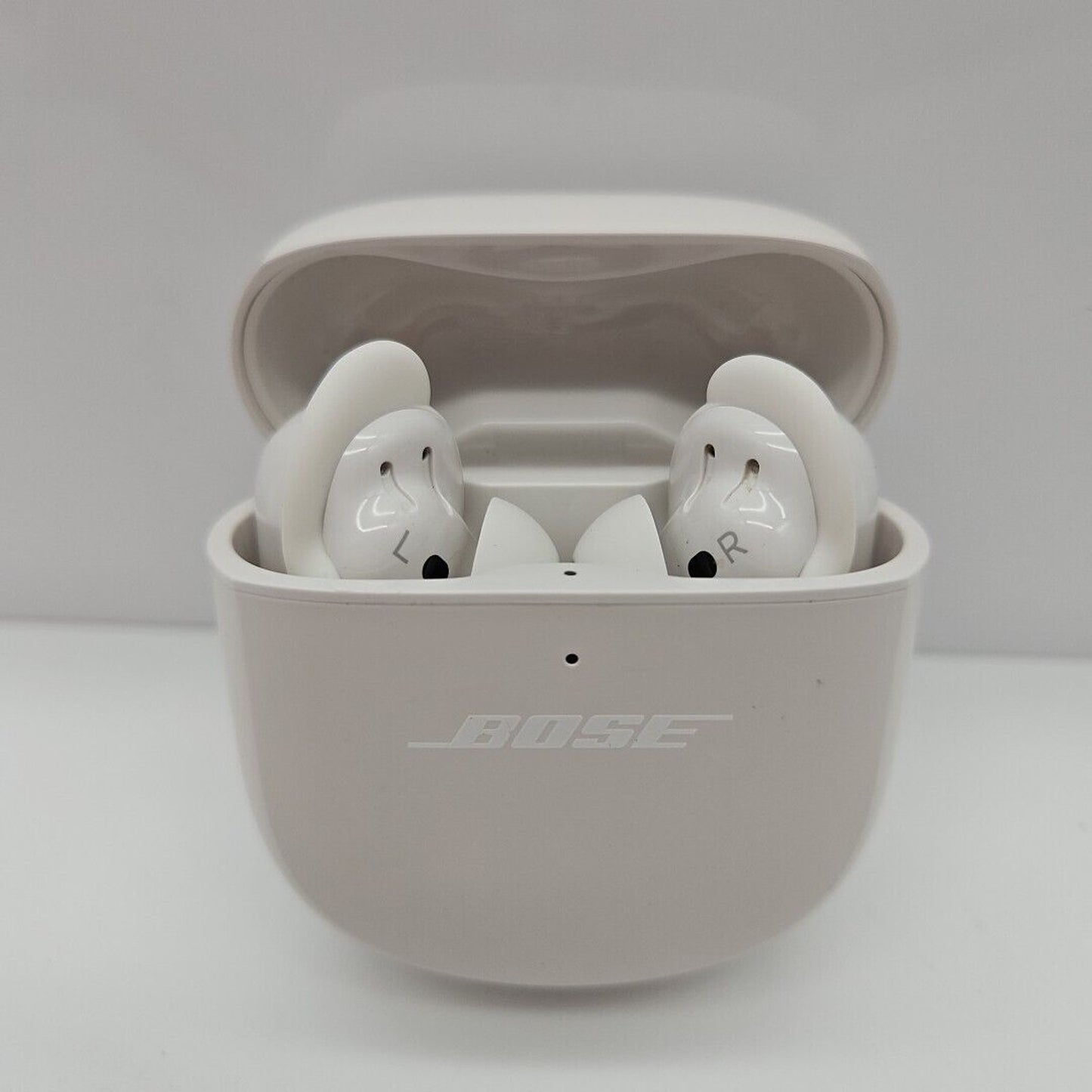 Bose QuietComfort II Earbuds Noise Cancelling True Wireless in-Ear Earbuds White