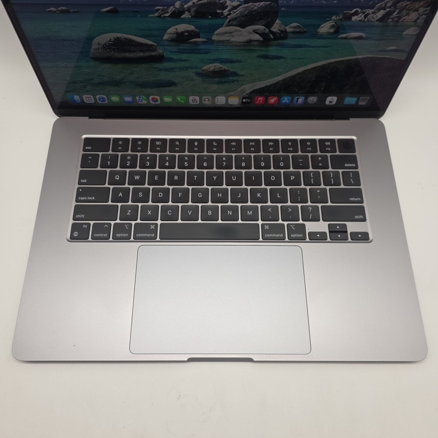 2023 Apple MacBook Air 15" M3 10 Core 16GB RAM 512GB SSD A3114 MXD13LL/A L203