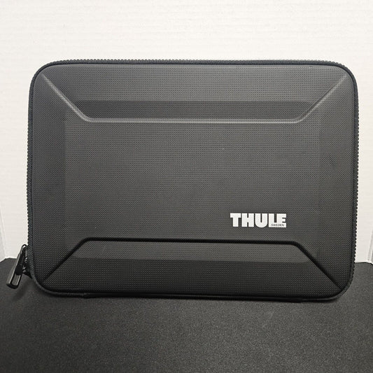 Thule - Gauntlet 13" MacBook Pro Sleeve - Black