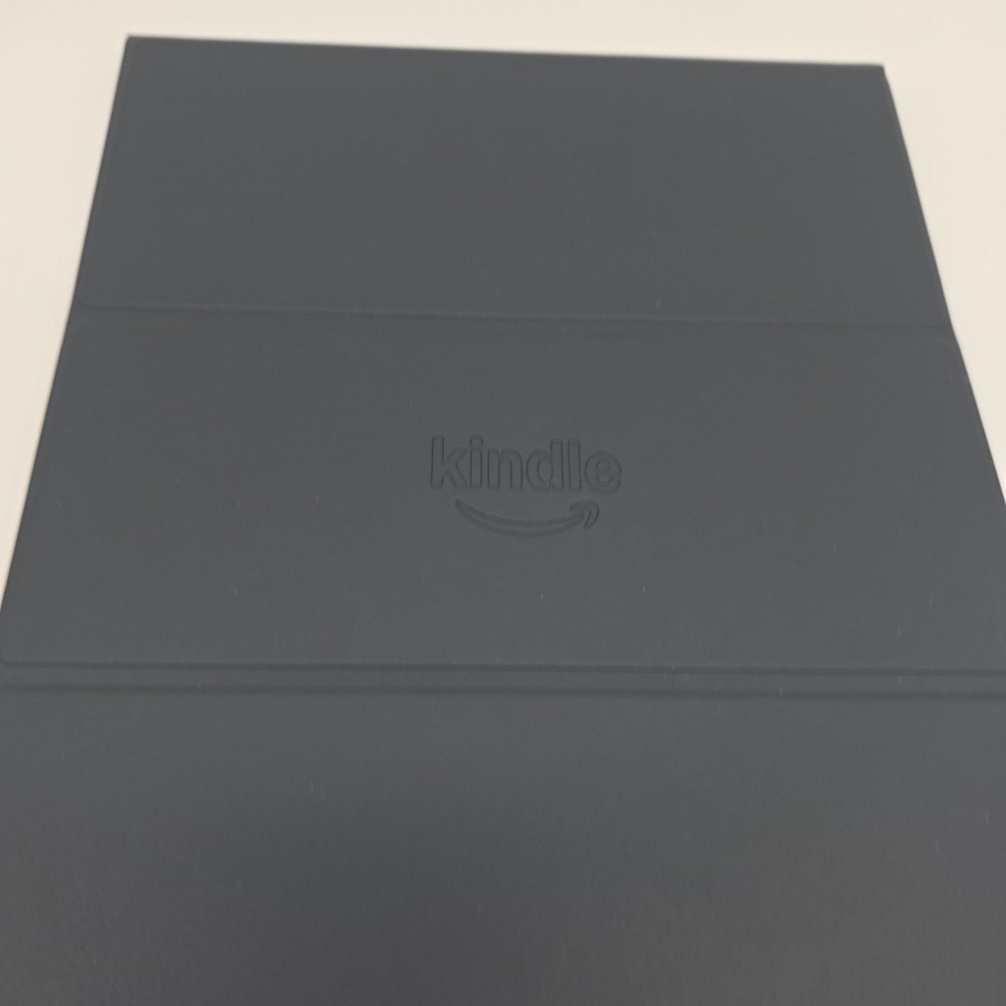 Kindle Scribe Executive Folio Cover w/ Magnetic Attachment, Graphite Gray 2025