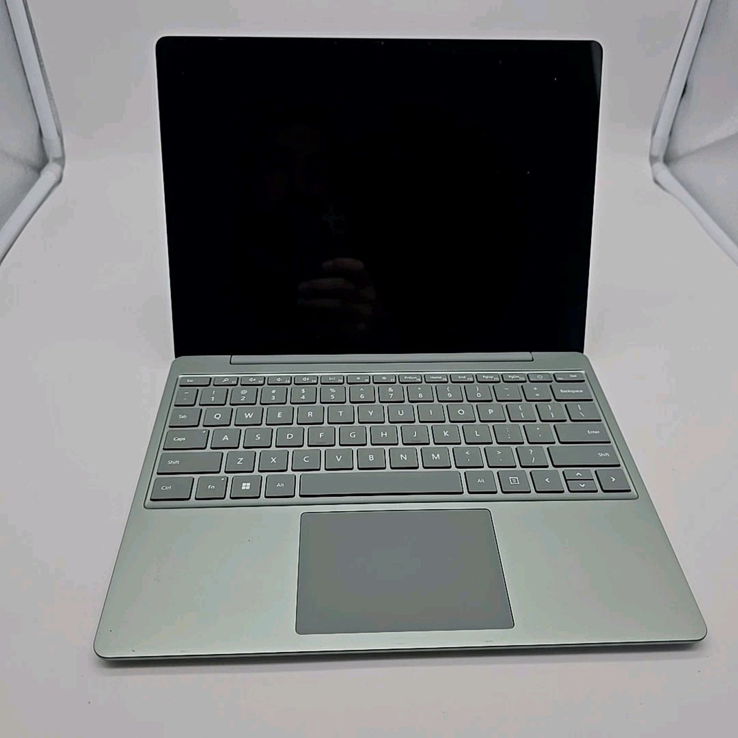 Microsoft Surface Laptop Go 3 12.4" Intel Core i5-1235U 8GB 256GB SSD Sage L53