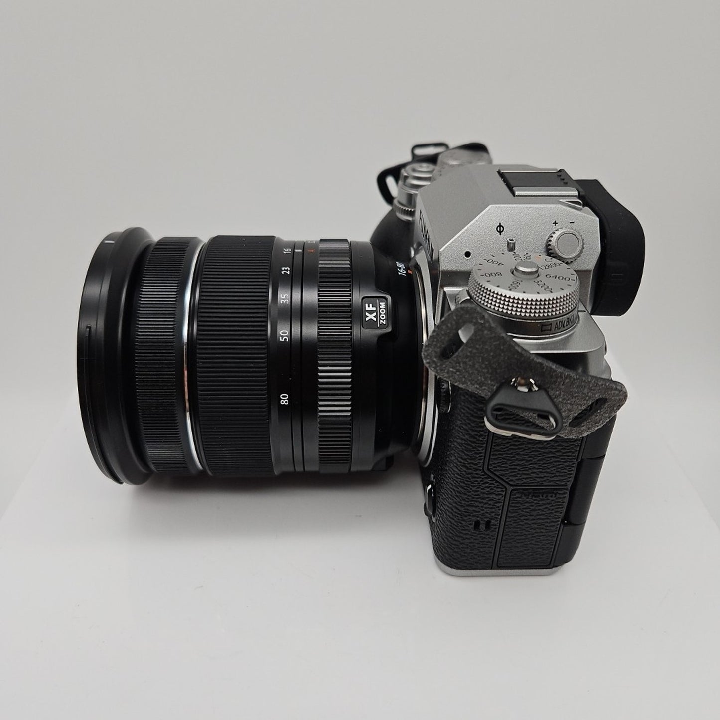 Fujifilm X-T4 26.1 MP Mirrorless Camera - Silver (XF 16-80mm f/4 R OIS WR)