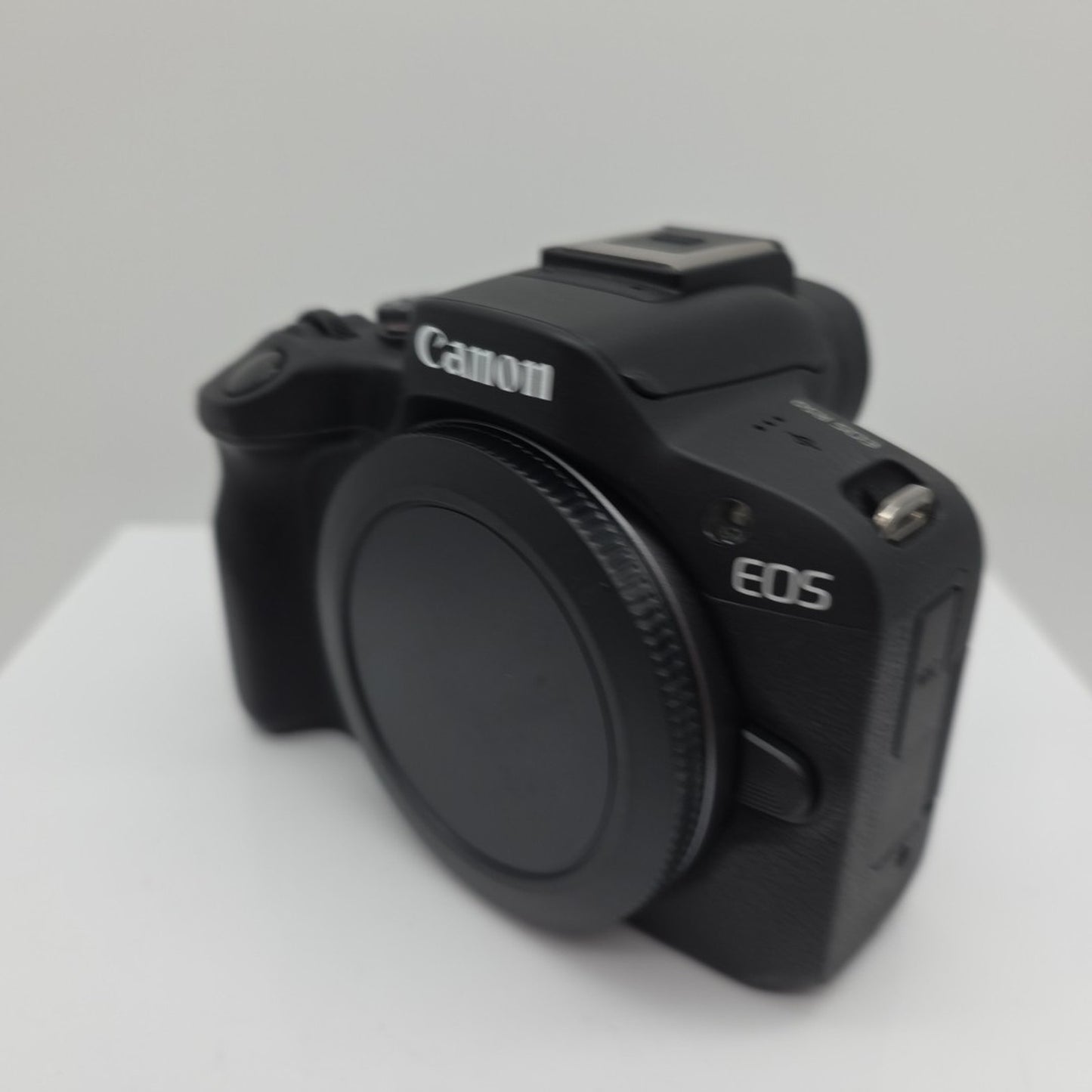 Canon EOS R50 Mirrorless Camera SCREEN ISSUE