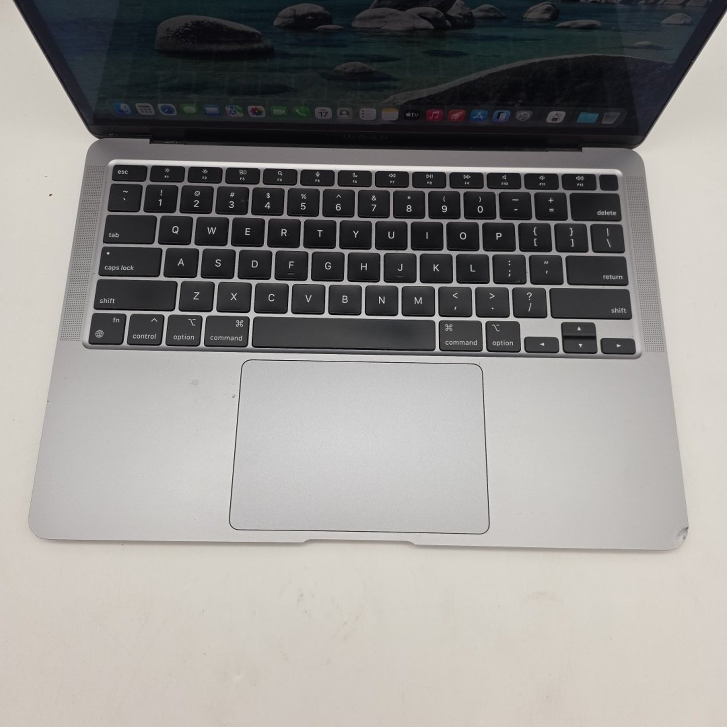 Apple MacBook Air 13” 2020 A2337 M1 Chip 8GB RAM 256GB SSD Space Gray L191