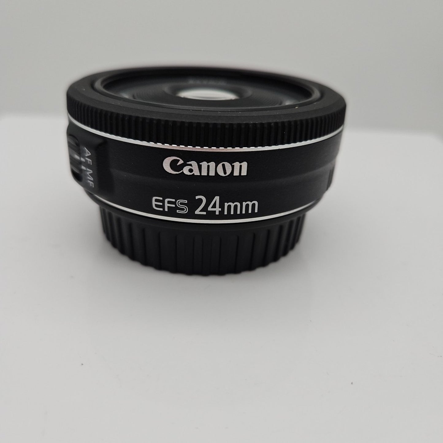 Canon EF-S 24mm f/2.8 STM Lens