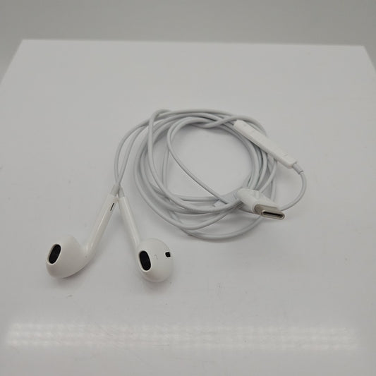 Apple EarPods Headphones USB-C Plug Wired Headset Ear Buds MTJY3AM/A