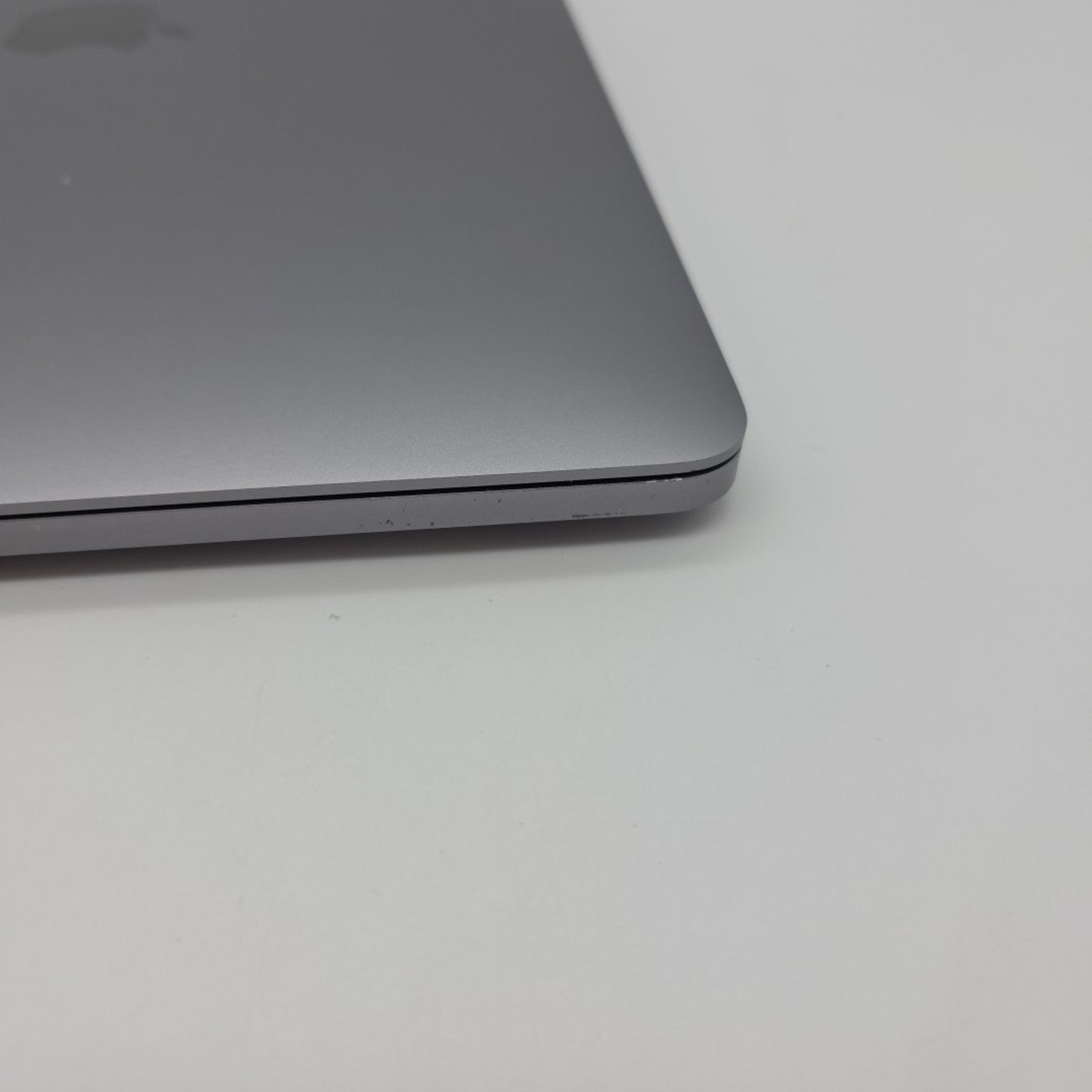2022 Apple MacBook Pro 13.3" M2 8C GPU 3.5GHz 8GB RAM 512GB SSD A2338 L117