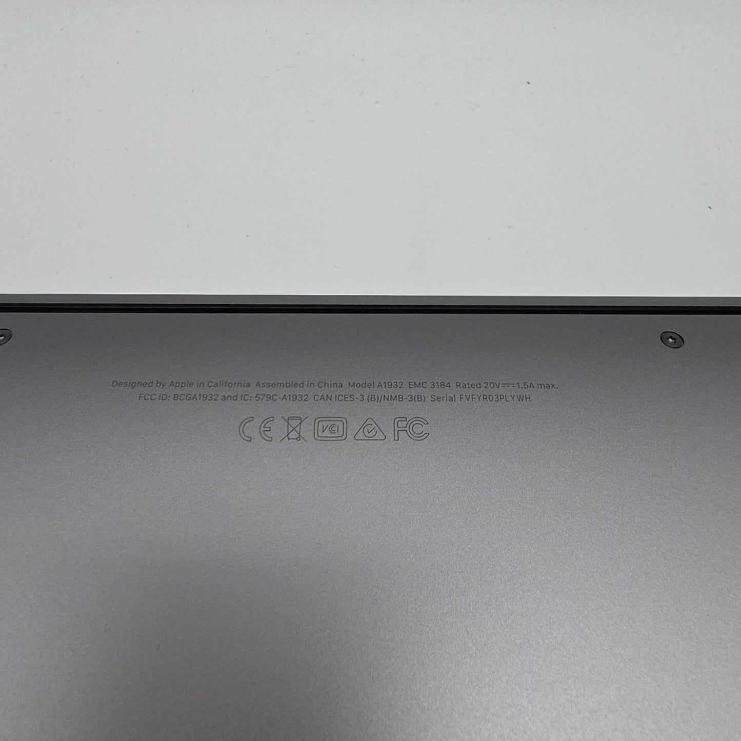 2019 Apple MacBook Air A1932 13 Core i5 8GB 256GB Gray L195