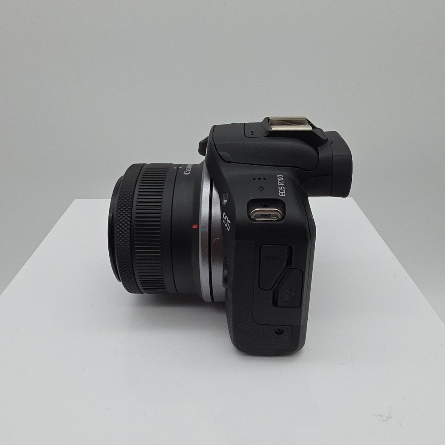 Canon EOS R100 Mirrorless Camera With 18-45mm Lens SN8865